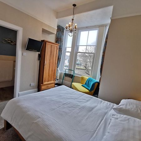 Treventon Guest House เพนแซนซ์ ภายนอก รูปภาพ