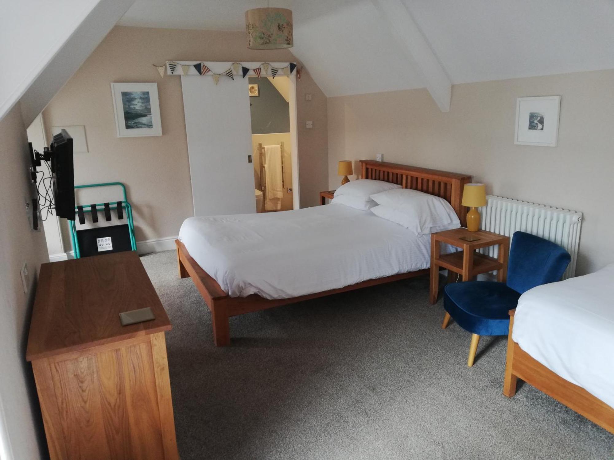 Treventon Guest House เพนแซนซ์ ภายนอก รูปภาพ